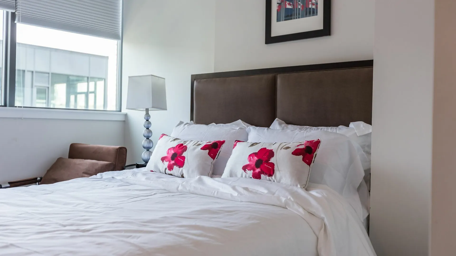 Applewood Suites - King & Spadina Toronto