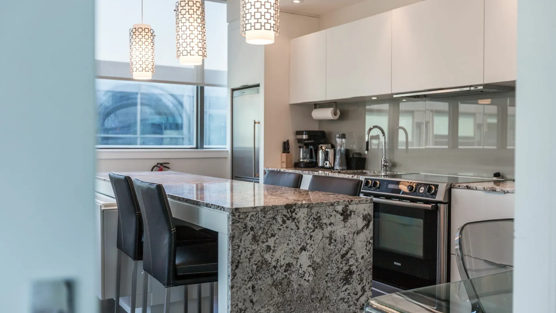 Applewood Suites - King & Spadina Toronto